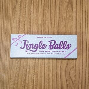 Perfectly Posh Jingle Balls Bath Bombs
